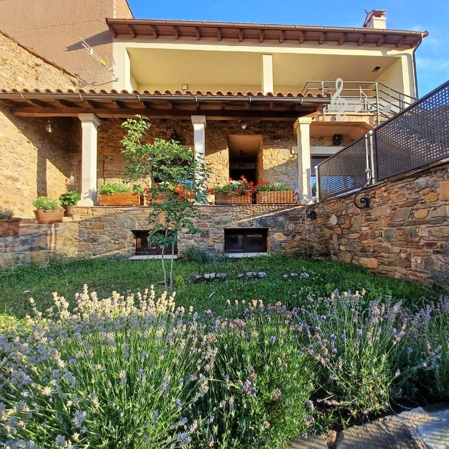Apartamento Las Campanitas Nunomoral Esterno foto